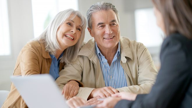 How to Decide When to Hire a Retirement Advisor.
